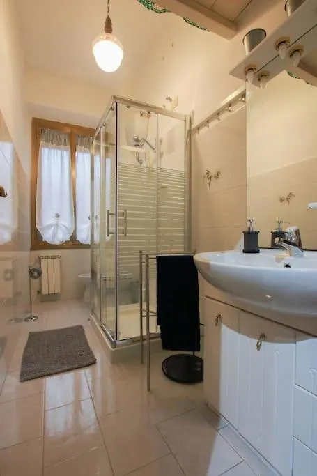 The Subway Apartment / Entire Apartment Rome Italy